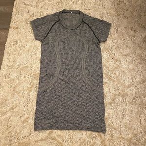 Lululemon Short Sleeve
